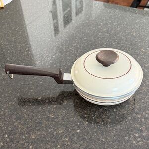 Vintage Regal Ware cast Iron 7.25 inch skillet